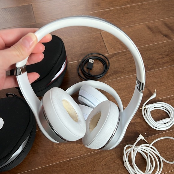 Beats By Dr.Dre Set - Picture 4 of 7